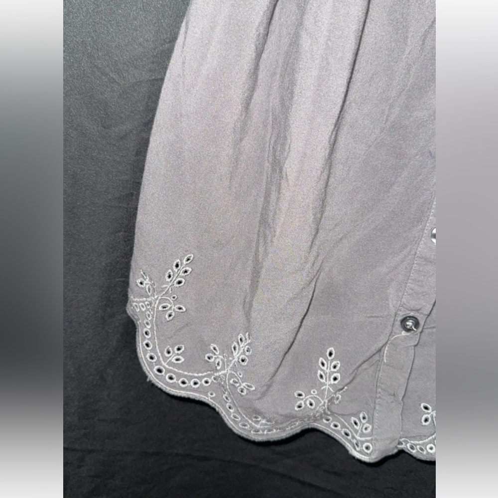 Torrid cold shoulder Gray Button-Down Women's Top… - image 2